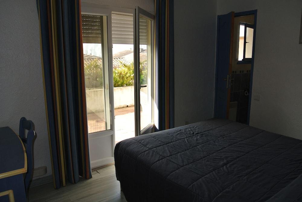 Hotel Les Palmiers En Camargue Saintes-Maries-de-la-Mer Exterior photo