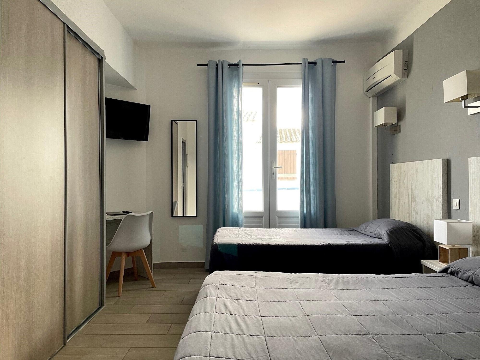 Hotel Les Palmiers En Camargue Saintes-Maries-de-la-Mer Exterior photo