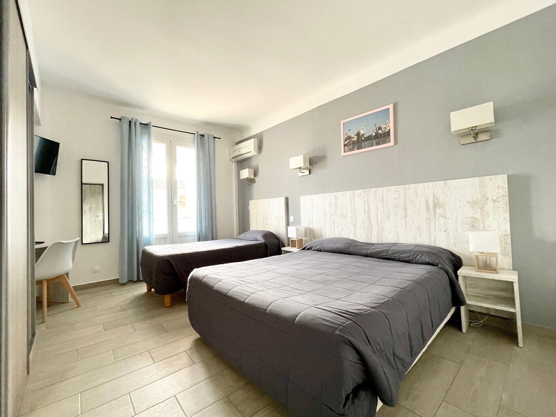 Hotel Les Palmiers En Camargue Saintes-Maries-de-la-Mer Exterior photo