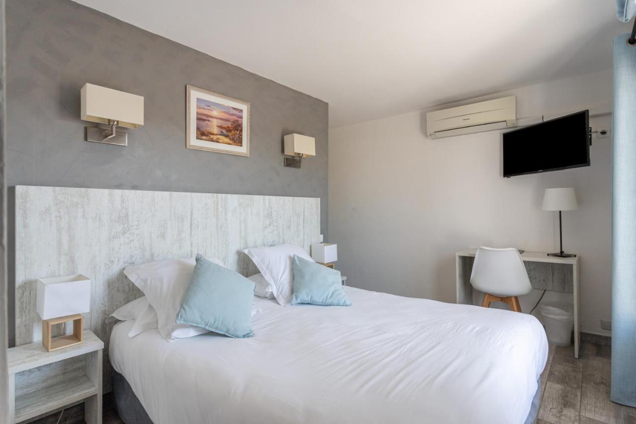 Hotel Les Palmiers En Camargue Saintes-Maries-de-la-Mer Exterior photo