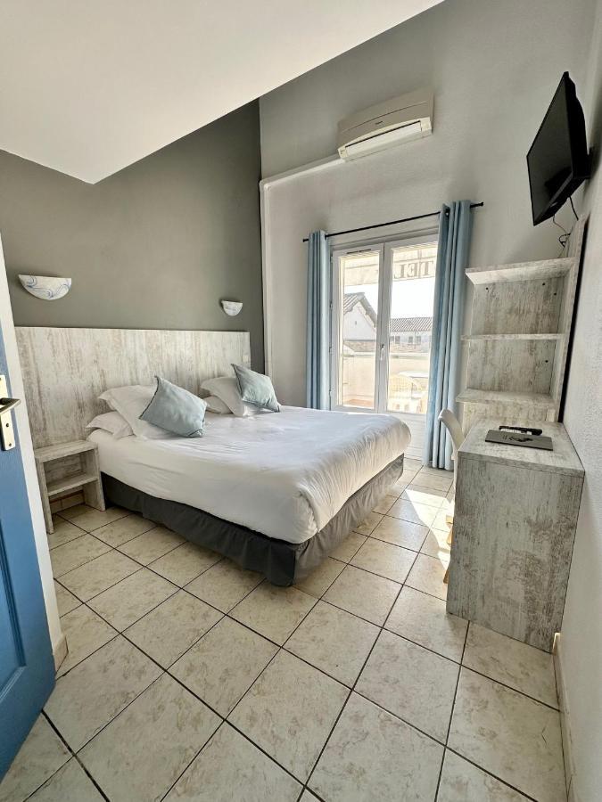 Hotel Les Palmiers En Camargue Saintes-Maries-de-la-Mer Exterior photo