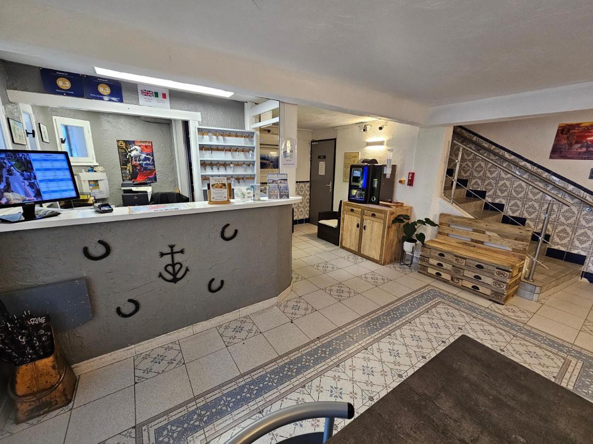 Hotel Les Palmiers En Camargue Saintes-Maries-de-la-Mer Exterior photo