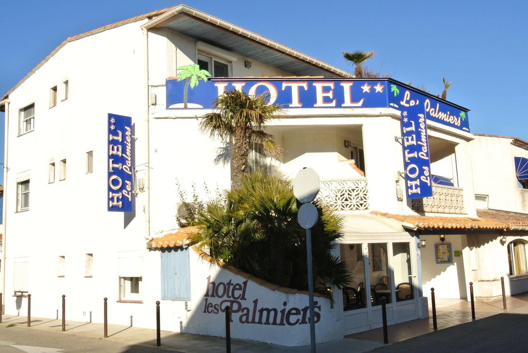 Hotel Les Palmiers En Camargue Saintes-Maries-de-la-Mer Exterior photo