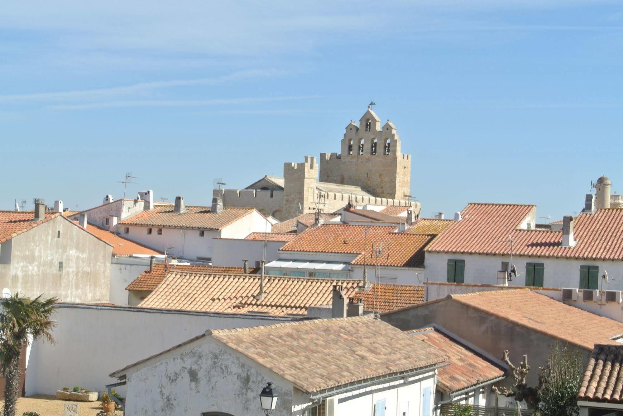 Hotel Les Palmiers En Camargue Saintes-Maries-de-la-Mer Exterior photo